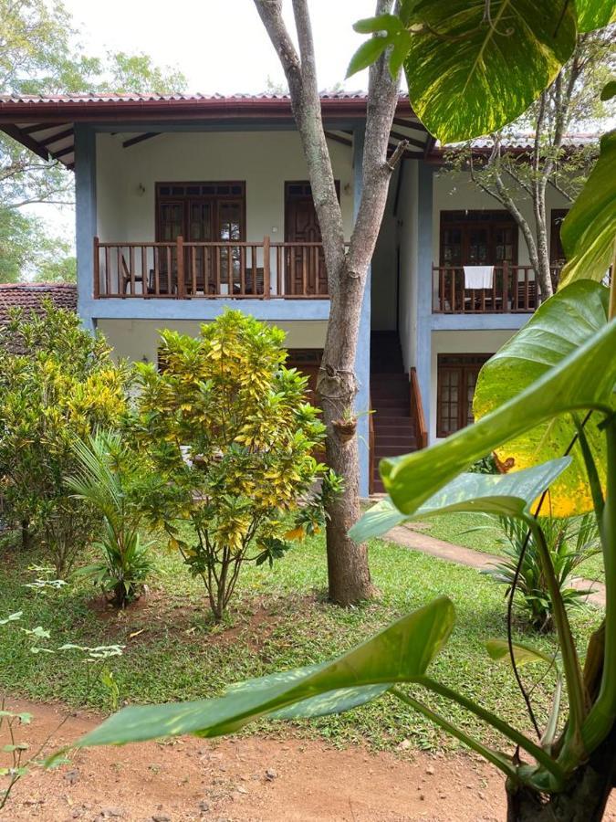 Isanka Lion Lodge Sigiriya Exterior photo